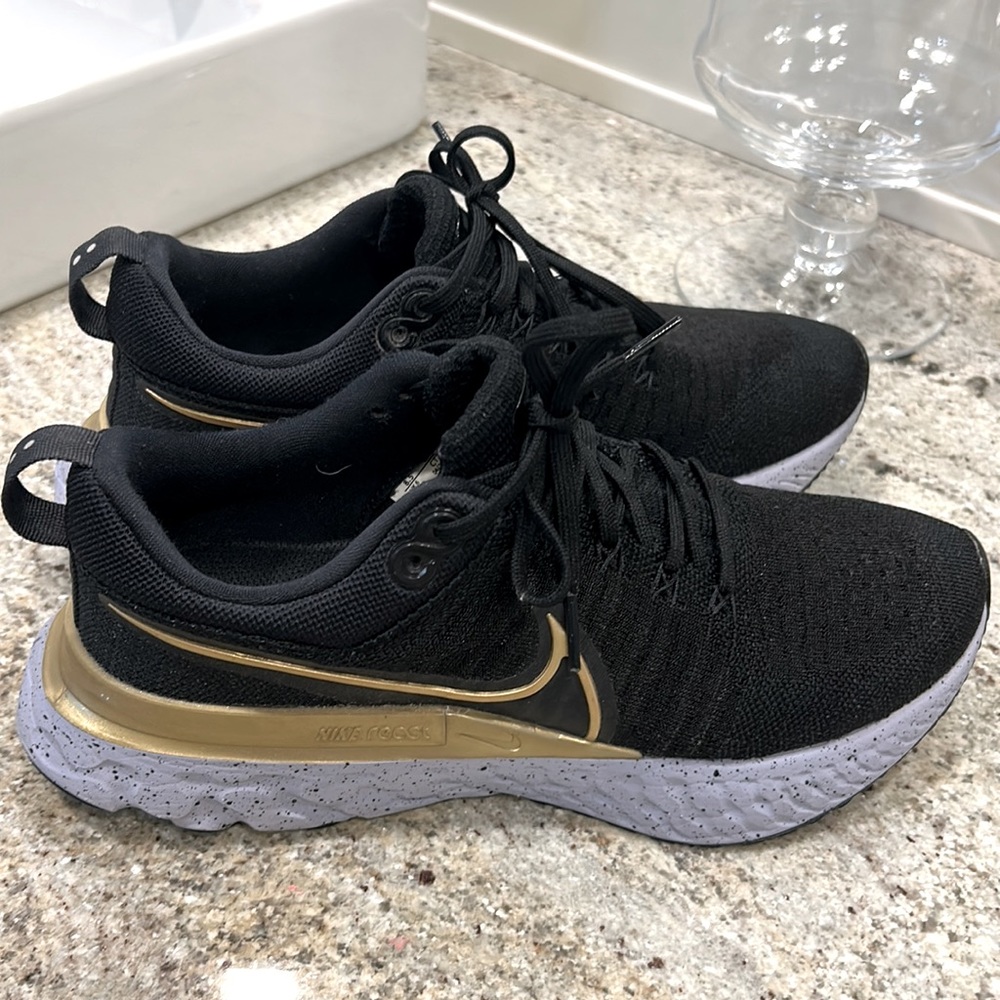 Nike Women's Black and Gold Athletic Sneakers - Picture 2 of 4